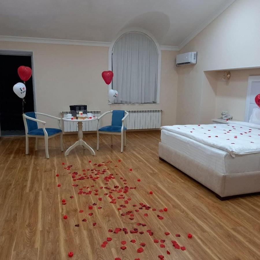Queens 2 Hotel Tashkent Luaran gambar