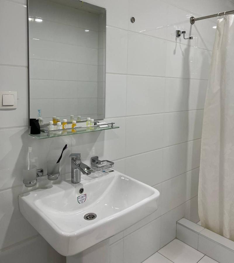 Queens 2 Hotel Tashkent Luaran gambar